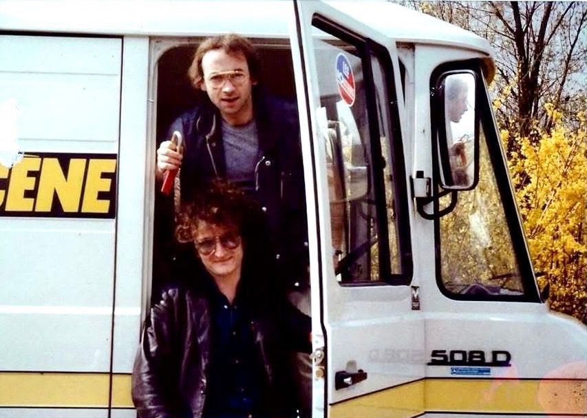 Patrice Dorado et Marco Navratil dans le mercedes 508D de RègiScène appelé le 13 tournée Fabienne Thibeault